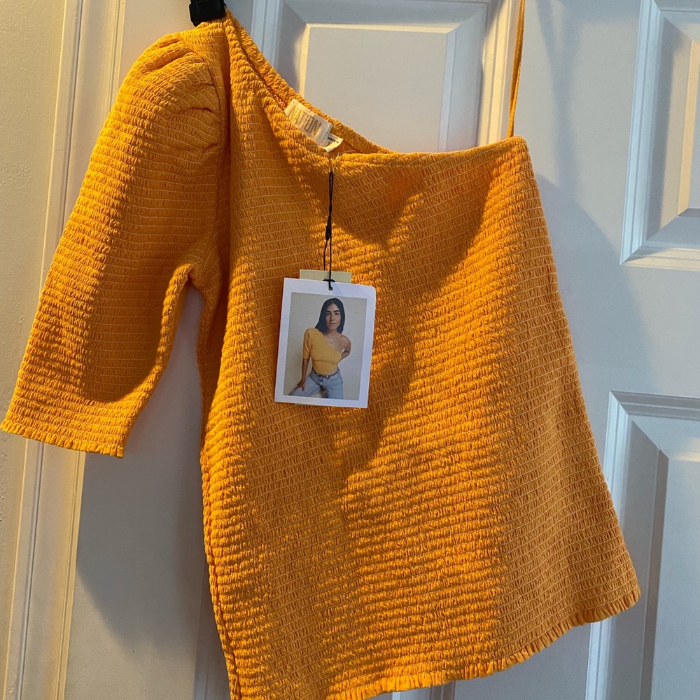 One Shoulder Top